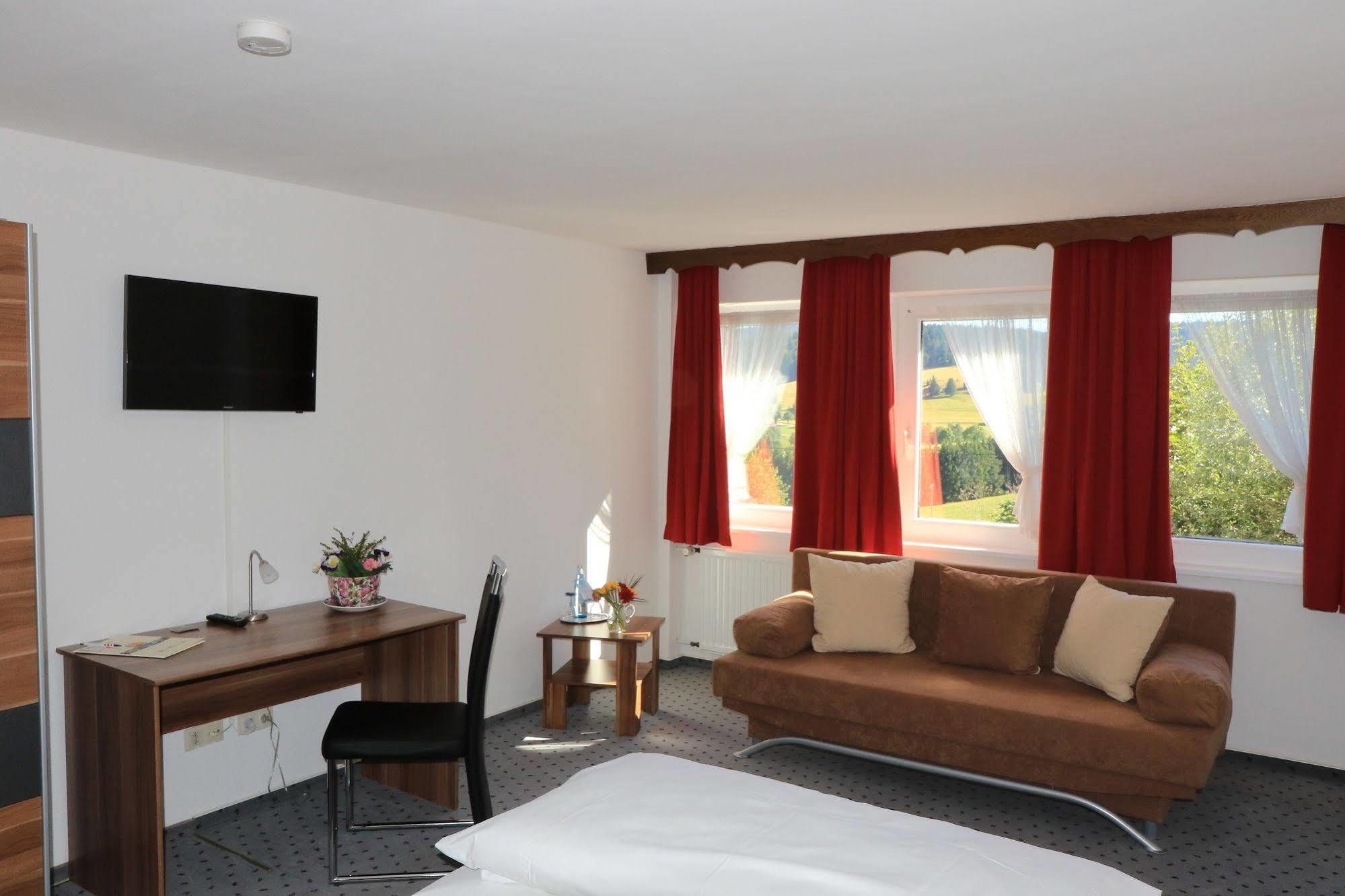 Hotel Landgasthof Adler Altenrond 외부 사진