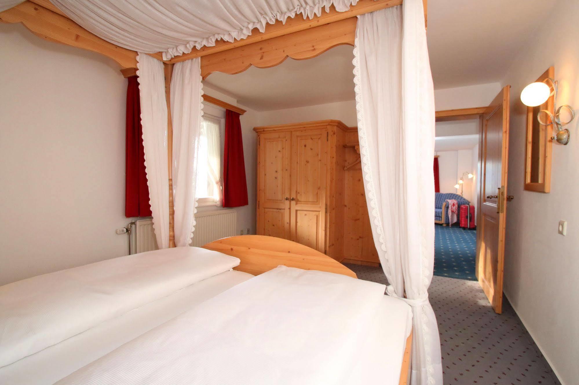 Hotel Landgasthof Adler Altenrond 외부 사진